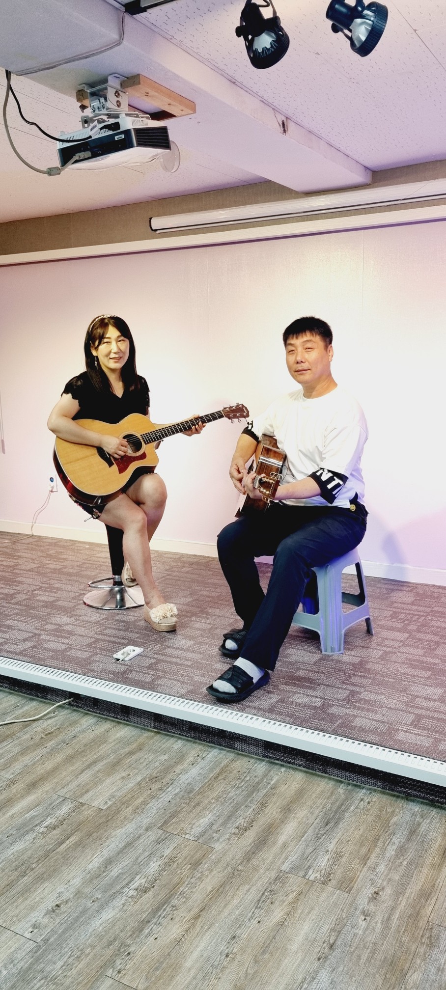 활동명:은아기타소리/ 팀명:제스쳐